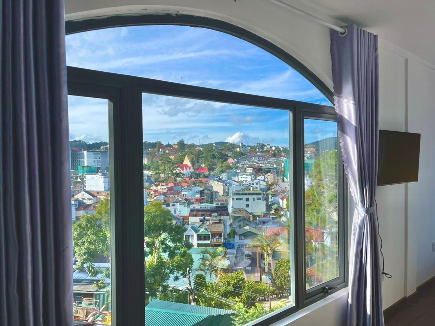 Torino Hotel Dalat Exterior photo